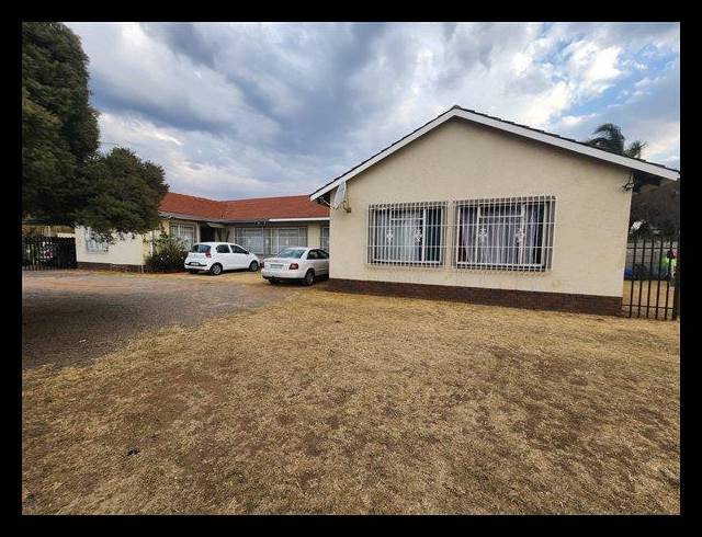 5 BEDROOM HOUSE FOR SALE IN ALLEN GROVE